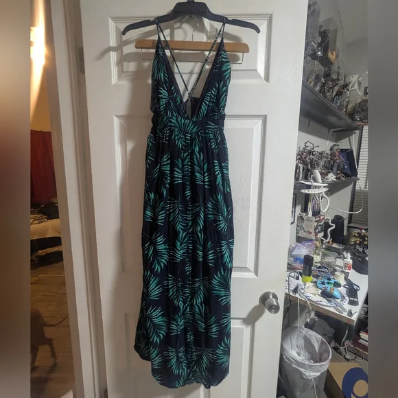 Papaya Tropical Leaf Print Maxi Dress - Picture 2 of 9